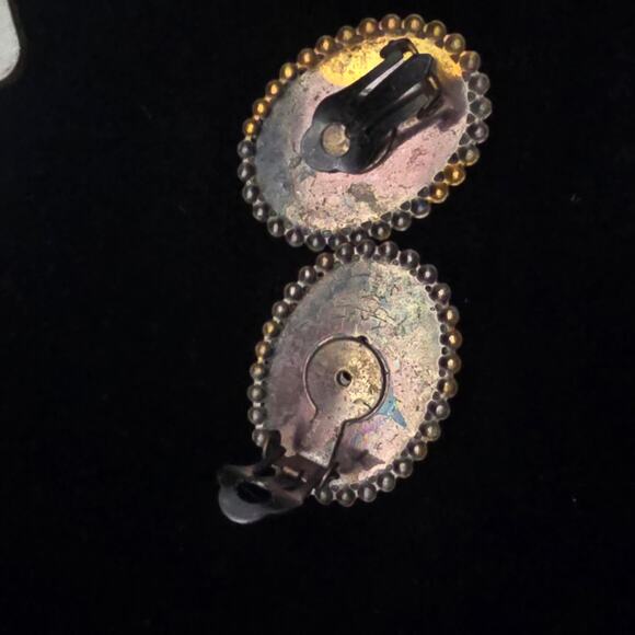 Bronze Cameo Clip On Earrings Left Facing Lady Portrait Vintage Costume Jewelry - Picture 3 of 5